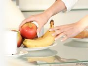 少女粉嫩美尻诱惑西洋超嫩马尾辫漂亮妹子和男友