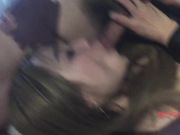 性感美女嫩模酒店被两男轮流爆插嘴巴摄影师受不了也要加入战斗