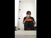 马戏团公厕经典偷拍 各色女性尿尿环肥燕瘦形态各异