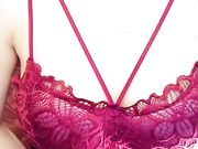 小穴淫水泛滥的女主播挑逗狼友快来舔我的骚逼