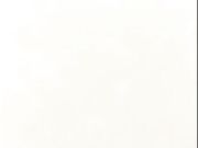 和女炮友看电影中途到厕所里用矿泉水洗完鸡巴后在里面干起来