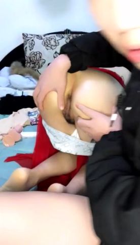 大姨妈还没走只能口交逼逼挺粉嫩最后后入猛插