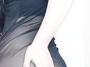 小美女酥苏黑色情趣透视装诱惑狼友浴室放尿自慰