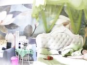 胖仔小青年与身材性感高挑美乳女友开房造爱