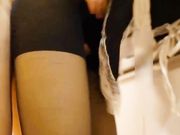 性感黑丝女仆厨房诱惑主人推倒无套直插中出内射