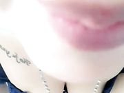 情景剧 约啪一线工人，在施工现场跟人做爱，嫌他几把太骚不给他口交，站着被大哥后入爆草 720P高清