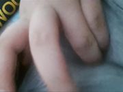 粉嫩咪咪的在校生樓道裡手淫