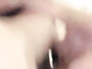 浴室洗澡双人啪啪 窗边口交摸奶子再到沙发上骑乘抽插呻吟