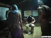 剧情大片士兵为战友过生日给惊喜托人找来两位身材性感的火辣美眉玩双飞