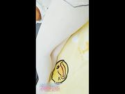 绿色浴巾包裹着大白屁股还有肥美的鲍鱼逼