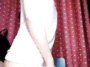 红唇妹子自慰全裸张开双腿跳蛋塞入震动道具