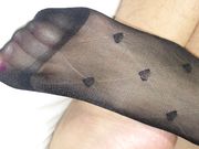 可爱的师大小师妹生活照与男友激情视频竖起中指