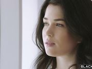 两个颜值不错的小姐姐风情各异双飞享受挡不住性奋硬了