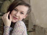 尤物艾米丽性感渔网装完美身材