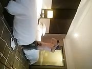 秒杀很多嫩模的极品外围TS和土豪开房啪自拍,高难度动作猛操