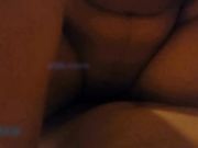 对白淫荡听呻吟就让人兴奋的美乳大学生小骚货调教的非常听话让怎么玩就怎么玩还说鸡巴好吃自己扶着J8往上坐