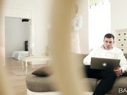 家里有这样的美女家政谁也挡不住性奋想操作品