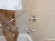 大屌侧入嫩妹子