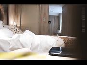 外围美女酒店啪啪,屁股翘奶子大,抱起来狠狠干