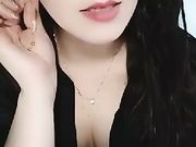 苏黎儿和大哥露脸啪啪，有个给舔逼的男人真幸福