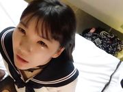 萌妹援交土豪口含大肉棒肏无毛嫩穴口爆强忍吞精