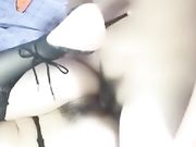 红色肚兜很有激情口活很棒深喉舔弄，被大哥鸡巴草