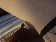 穿着屁股上破洞牛仔裤的骚女