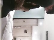 约了个大奶少妇，骑乘后入大力猛操非常诱人