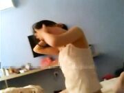 口交了一会嘴巴累了喝点水休息休息一会继续