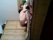 大叔把楼下大奶子轻熟女情人找来打炮搞的大姐仰着头嗷嗷叫