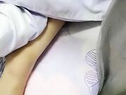 骚男找良家小少妇被迫与人玩3P，一个拍一个干骚男