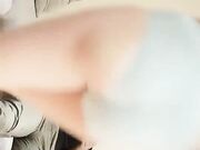 牛仔短发高颜值性感妹子，特写口交吸奶调情大力猛操呻吟