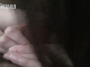 骚货大早上把我口醒，上位做爱，插到她高潮潮喷