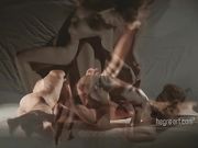 唯美梦幻3位极品女模全裸在单调的白色床上演绎出令人无限遐想的动感诱人表演