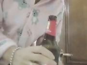 俄罗斯混血第一季先来个开胃菜露脸逼逼起啤酒瓶盖抽插喷水大秀这逼肯定练过