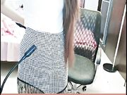 颜值清纯声音甜美又嗲的美女主播露脸与狼粉语音隔屏互慰 听狼粉指挥近距离看花心