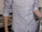 乌克兰炙手可热极品女神西比尔做客男友家沙发上销魂啪