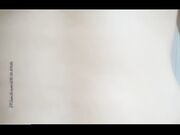 贫乳小姐姐嘴里含着冰水给帅哥口交