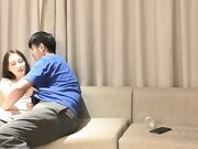 小宝寻花今晚约了个极品性感美女啪啪，舌吻坐在身上摸屁股口交上位骑乘猛操