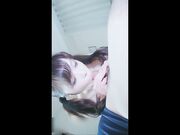 马尾辫的无毛学生妹被大屌无情抽插