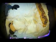 酒店屋顶有针孔摄像头偷拍激情开房做爱的小情侣