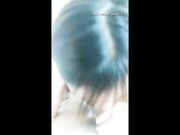 迷人的小艳色妖先用手自抠小穴舌头舔龟头后太爽忍不住按在床上开始啪啪