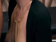 相亲遇见气质骚货软肉摩擦挡不住在洗手间就揉捏操上了