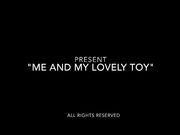 京都嫩模YAOYAO和洋男友去台湾边旅游边做爱 自嗨到高潮喷水