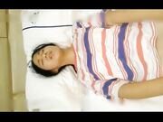 學生妹生日當天被殘忍開苞痛的滿頭大汗問還要多久貌似到最後都沒有完全插入