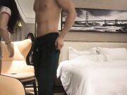 肌肉佬I寻花约了个白衣牛仔短裤少妇啪啪，翘起屁股口交摸逼后入抽插猛操