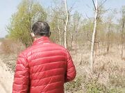 最新流出退休老干部拿着平板开发区溜达郊外荒地枯草丛里打地铺嫖妓