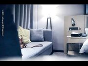 红唇花臂妹子啪啪，舔奶口交一字马张开双腿按着操