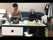 马尾熟女吃饱喝足啪啪，69舔弄扣逼上位骑坐侧入