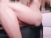 到家里来做客的小姨,被我和父亲轮番玩弄泄欲_